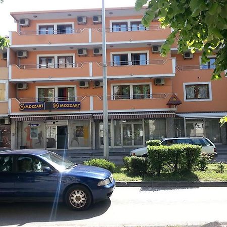Hotel Viv Trebinje Bagian luar foto