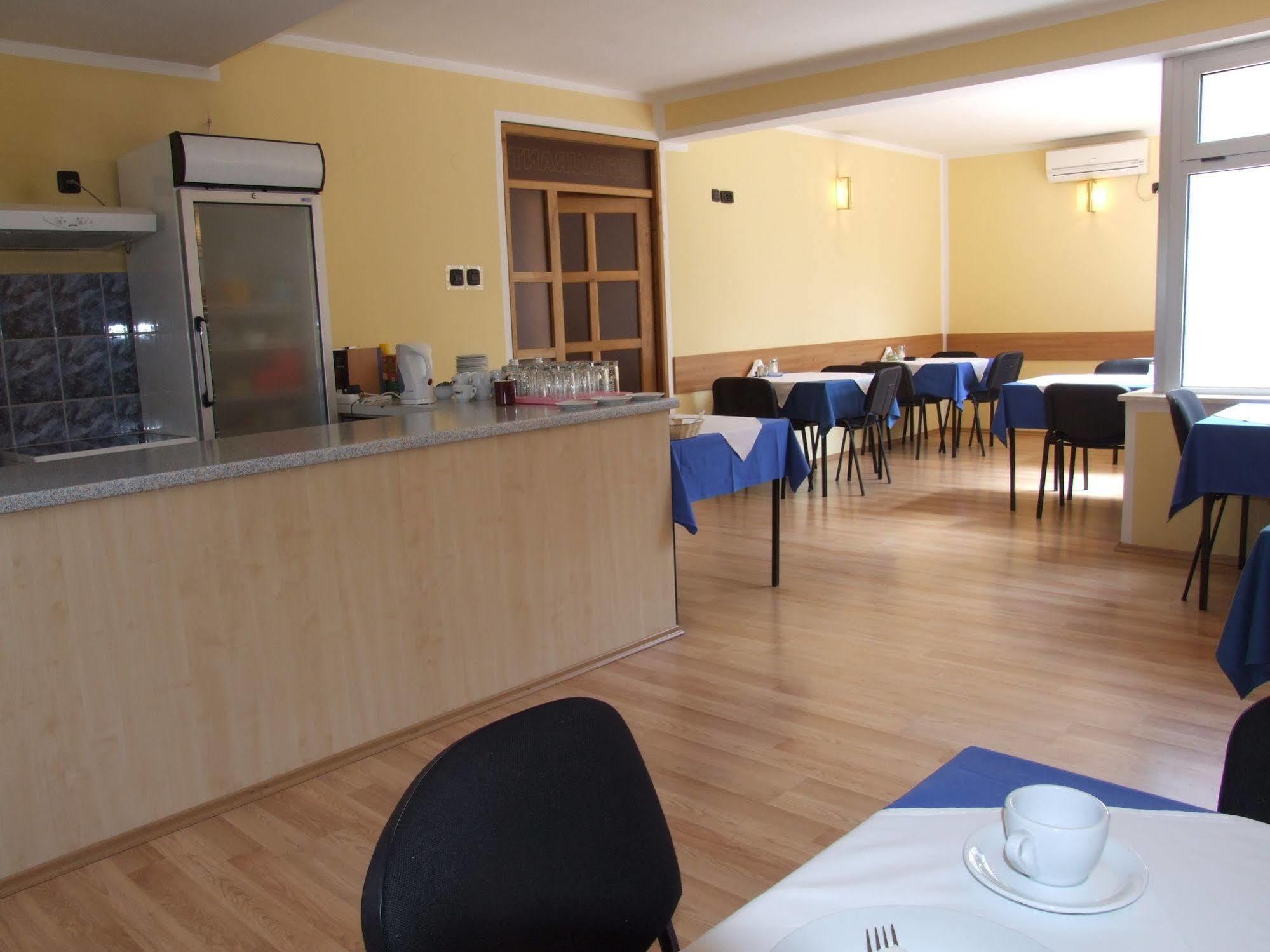 Hotel Viv Trebinje Bagian luar foto