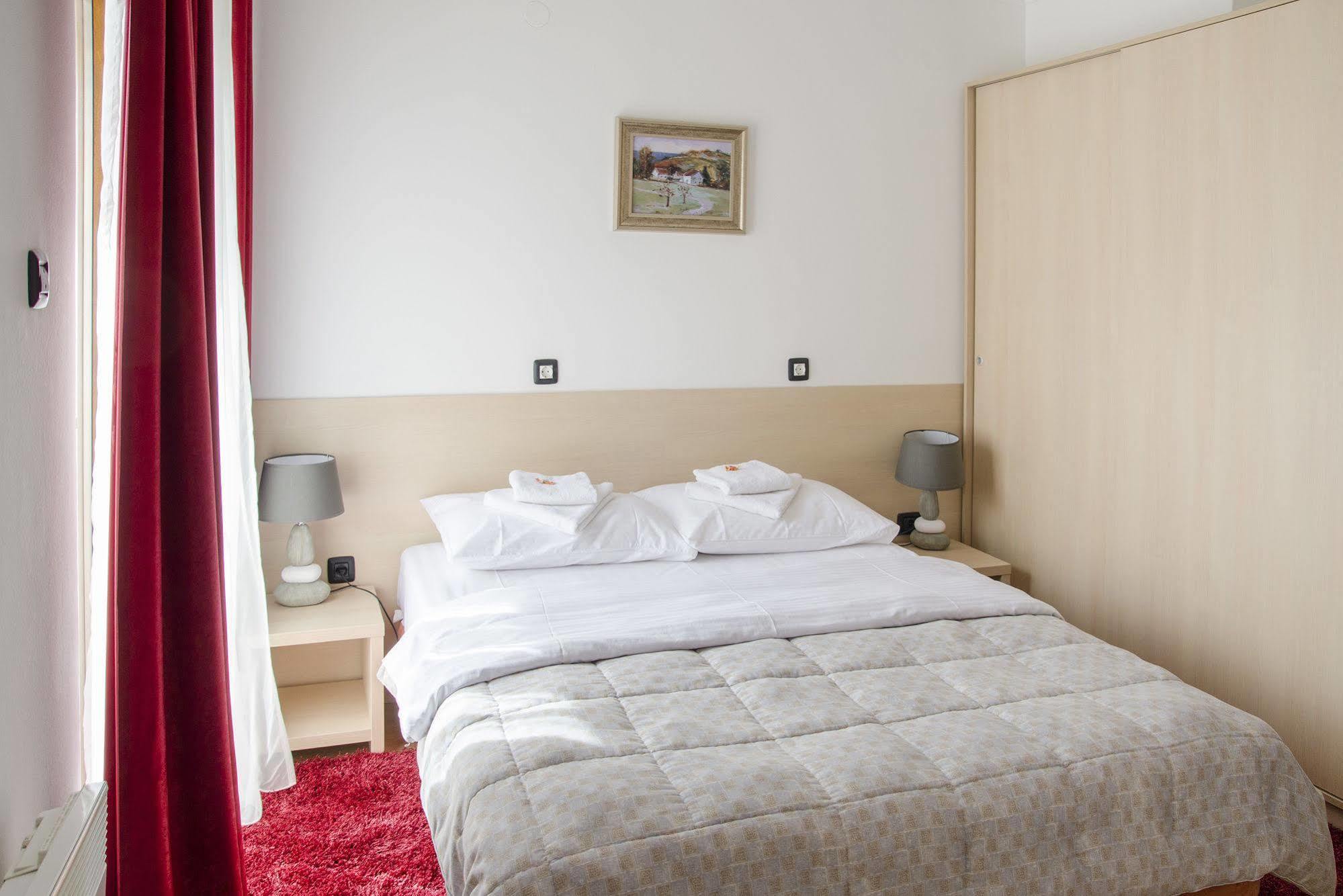 Hotel Viv Trebinje Bagian luar foto